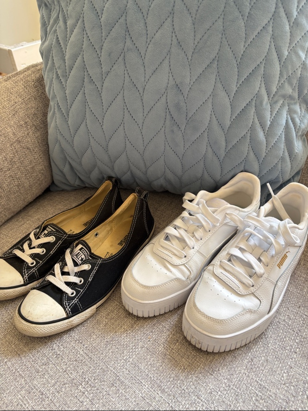 Puma Platform Sneakers 8 (fits 8.5) + Converse Low Tops Bundle 🖤🤍